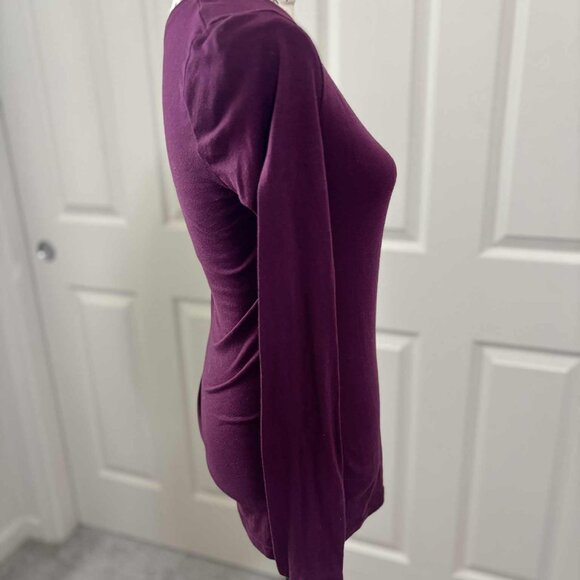 Gently Worn Women's Dark Fuchsia Long-Sleeve Top with a Scoop Neck - Picture 3 of 5